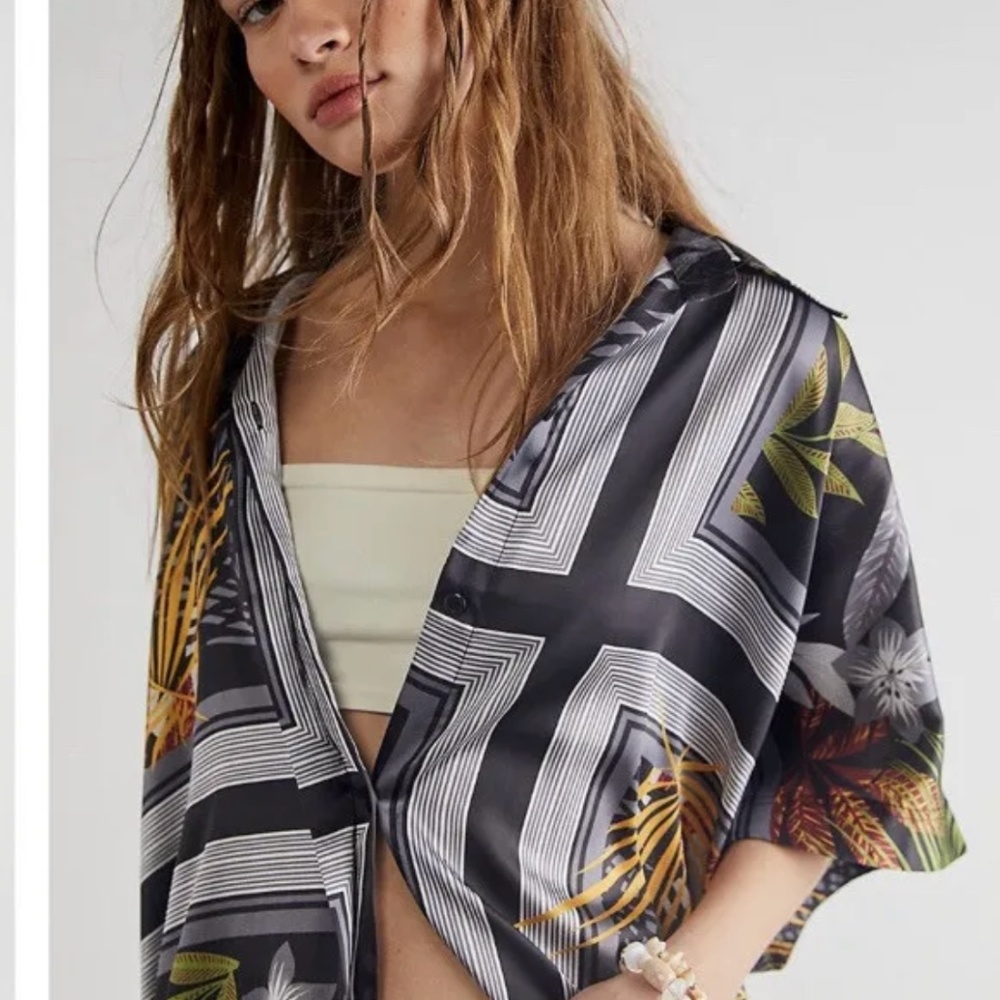 COPY - FREE PEOPLE Island Time Kimono. One size. MSRP $78